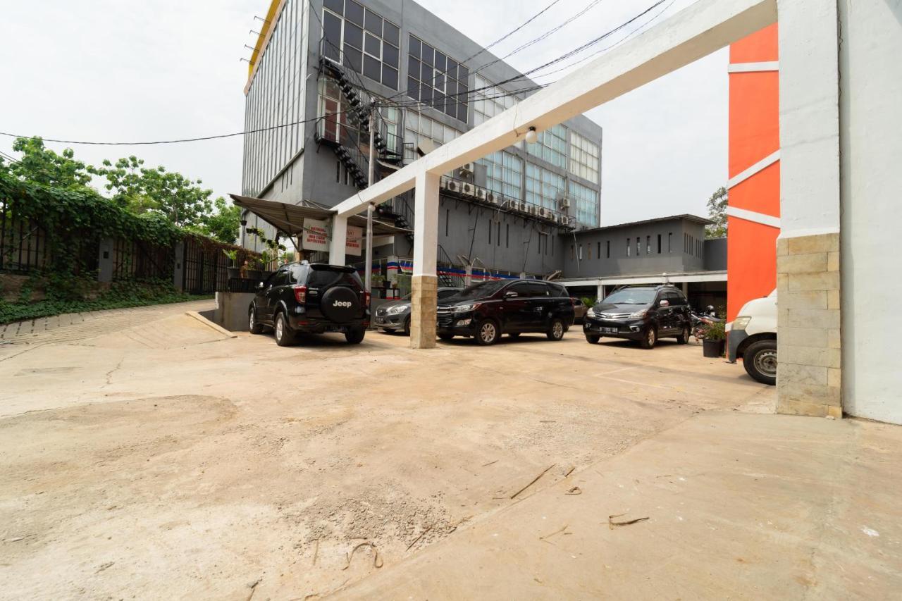 Hotel Koolkost Syariah Near Grand Kota Bintang Bekasi Exterior foto